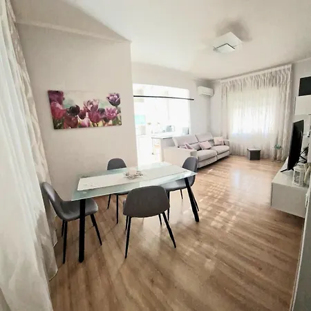 Modern Flat - Metro A 3 Min, Balcone Attrezzato & Self Check-in Apartment