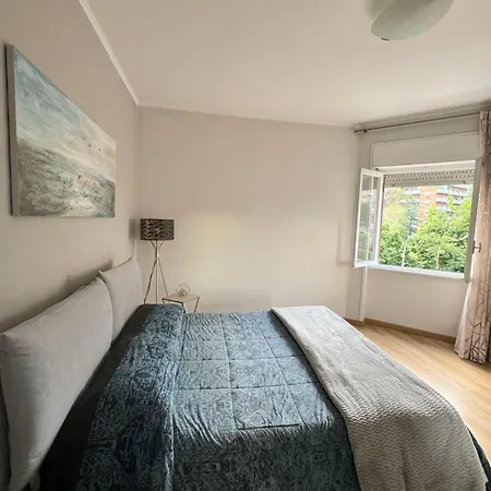 Modern Flat - Metro A 3 Min, Balcone Attrezzato & Self Check-in Rome