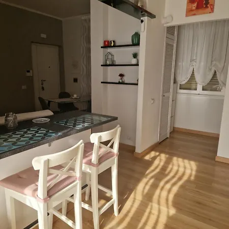 Apartment Modern Flat - Metro A 3 Min, Balcone Attrezzato & Self Check-in